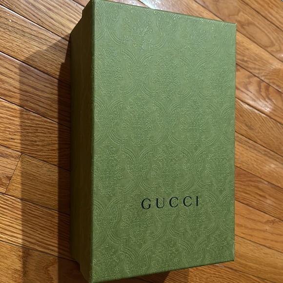 AUTHENTIC Women’s Canvas Monogram Platform Sneaker - Picture 10 of 16